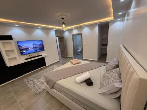 Joli Grand Loft duplex F6 location Bousmail 79 a 139eu