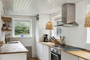 Sea View From Cozy Home In Vejby