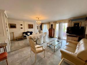 Viva Riviera Large 1 Bedroom Les Mimosas