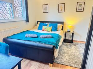 Very Spacious 4 Bedroom house with large garden