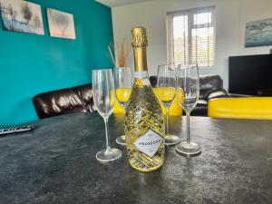 Very Spacious 4 Bedroom house with large garden