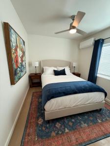 2 Bed,1bath, two blocks from U of A