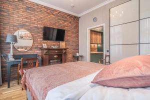 Elegant Prague Center Studio - Historic Building