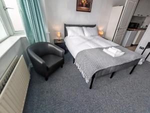Lilac Studio - Self Contained One-Bed Studio Flat