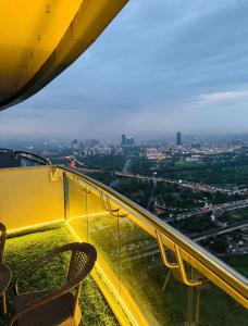 Cozy stay at Supernova Noida