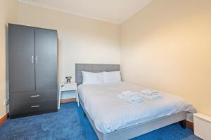 Huge 5-Bed Oxford City House