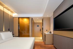 Atour Hotel Fuzhou Shangxia Hangda Road Metro Station