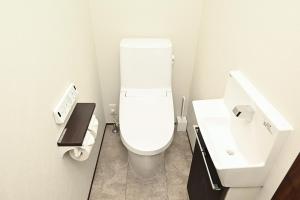 NY Hotel Premium 1 新宿2階建て3室1バスルーム1シャワー2トイレ