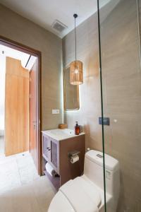 2BR Peaceful Villa 10 min walk to Berawa Beach near to Cafes and Beach Clubs