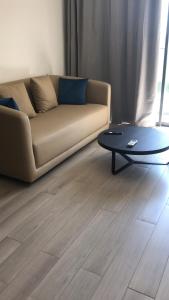Campell hotel & apartment Vinhome Grand Park