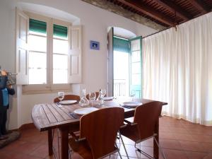 Loft renovado en el centro de Sant Feliu, 2 habitaciones, cerca de la playa - ES-298-42