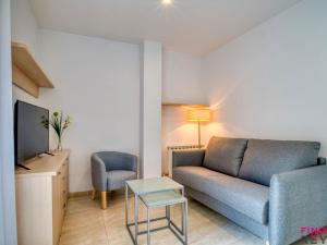 Apartamento céntrico en Sagaró con parking y balcón - ES-298-48