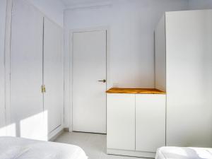 Apartamento en Sant Pol con Wifi y Aparcamiento - ES-298-54