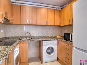 Apartamento céntrico en Sagaró, cerca de la playa, con parking - ES-298-52