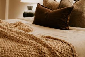 Timeless Modern Luxury at Bellerive on the River