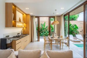 Berawa Week 7 - Trendy Villa with Private Pool