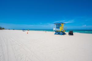 Vista Del Mar - by Atlantikos