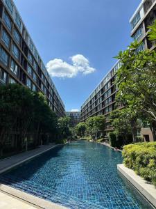 Dcreek 75 pool view in Patong