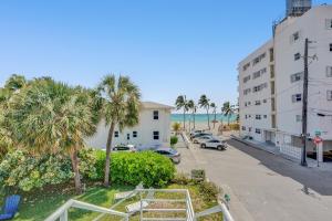 Oceanfront Residence by Atlantikos