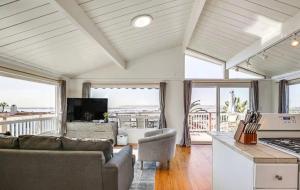 3 bedroom condo with expansive view