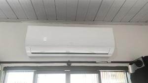 Studio 4 com Garagem ,Wifi,Cozinha,Perto shopping