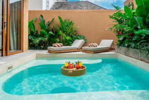 Berawa Week 4 - Villa with Pool Near the Beach in Prime Location