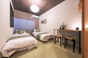 USJまで車で10分 大浴場付きの一軒家 3LDk ベッド6台 トイレ3台 シャワールーム1台 お風呂1台