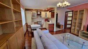 Chrobrego 19a Apartment - Self check-in 20h - parking