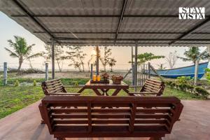 StayVista at Dynast - By the Beach with Pool, Lawn