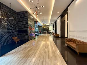 Chamber Signature Residence