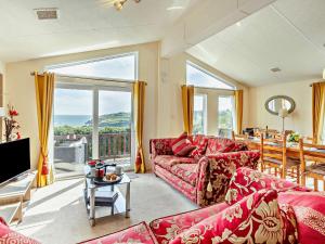 3 Bed in Brixham BX012