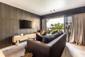 The Laguna Lodge - relax in style.