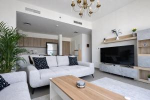 Executive Park View Apartment at Dubai Hills Mall