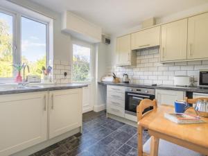 3 Bed in Keswick oc-sz045