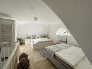 Maisonette-Fewo unter Reet, 50m zum Meer, Strandidyll Zingst