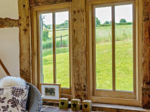 2 Bed in Pandy 66630