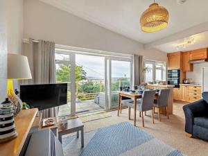 2 Bed in Aberdovey 91946