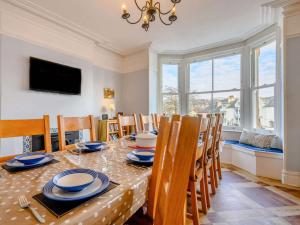 6 Bed in Keswick SZ481