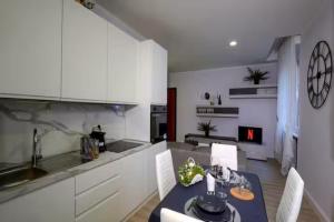 Cassari - Happy Rentals