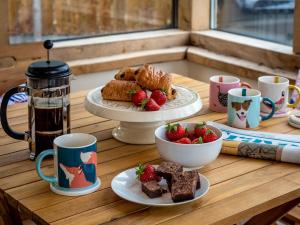 4 Bed in Talgarreg 78801