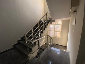 Vansh Residency Couple Friendly Near Rajiv Chowk Gurgaon