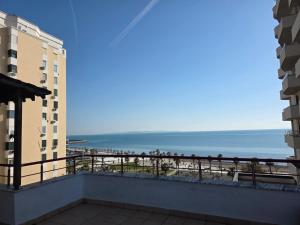 Vollga Promenade Apartments with Full Sea and Old Town View