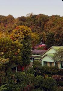 Aalay The Riverbank Homestay