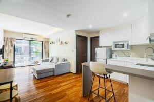 D209 Title Rawai Beach Front 1 Bed Apartment