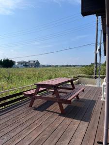 海まで車で3分!!木のぬくもりに癒されるログハウス,BBQ,サーフィン--Cute House Isumi--