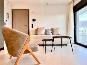 2BR Sea View Loft with private Jacuzzi in Riviera