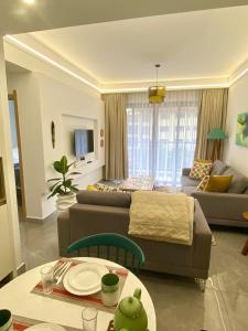 Riara one Residency Modern one bedroom Nairobi, comfort swimming pool, Kilimani