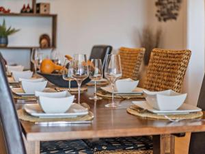 5 Bed in Bexhill-on-Sea 74325