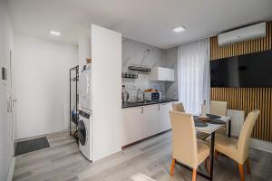 Two Bedroom Apartment Jose with Private Parking