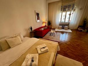 Breathtaking City Centre Views - Bright & Spacious 2BR